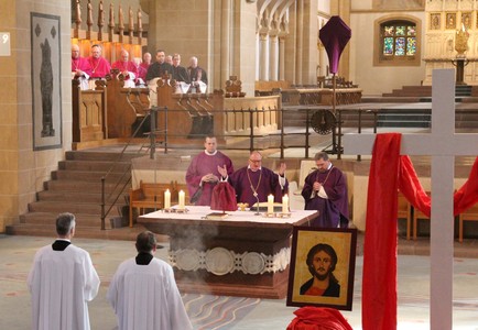 Die neuen Domkapitulare Andreas Coersmeier und Dr. Gerhard Best feierten nach ihrer Einfhrung die Eucharistie im Hohen Dom.