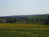 Am Weltjugendtagskreuz gibt es einen herrlichen Blick auf Hillershausen.