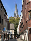 Der Kirchturm von St. Christophorus ist schon von weitem sichtbares Wahrzeichen der Stadt Werne.