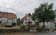 Blick auf alte Schule, Webers Haus und Kaplanei